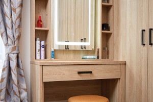 Seq-dressing-table